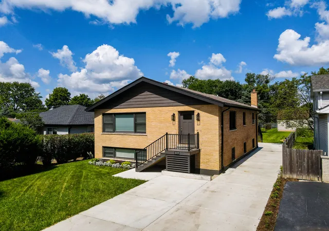 Photo 1 of Multi family home for sale at 1009 Highland Ave, Wauconda, IL 60084 | MLS# 12773859 | Listing updated on 2026-10-06