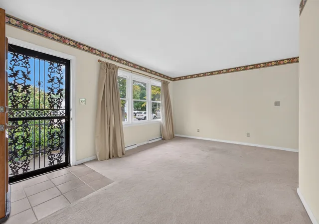 Photo 4 of Single family home for sale at 405 Warren Ave, Normal, IL 61761 | MLS# 12773868 | Listing updated on 2026-10-03