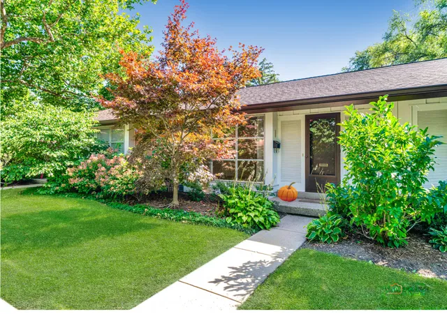 Photo 1 of Townhouse for sale at 303 Crestwood Village, Northfield, IL 60093 | MLS# 12773870 | Listing updated on 2026-10-07