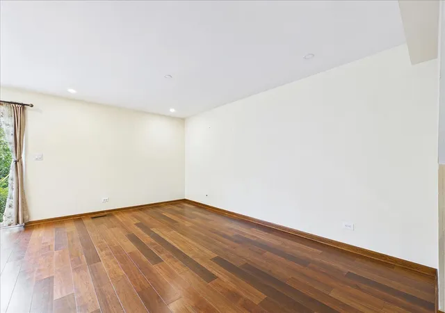 Photo 3 of Townhouse for sale at 8501 Linder Ct, Skokie, IL 60077 | MLS# 12773897 | Listing updated on 2026-10-07