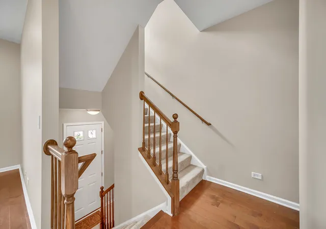 Photo 2 of Townhouse for sale at 1260 Evergreen Ave, Des Plaines, IL 60016 | MLS# 12773903 | Listing updated on 2026-10-06