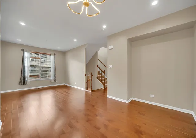 Photo 3 of Townhouse for sale at 1260 Evergreen Ave, Des Plaines, IL 60016 | MLS# 12773903 | Listing updated on 2026-10-06