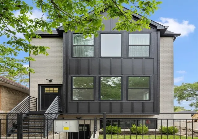 Multi family home for sale at 542 N Lawndale Ave, Chicago, IL 60624 | MLS# 12773904