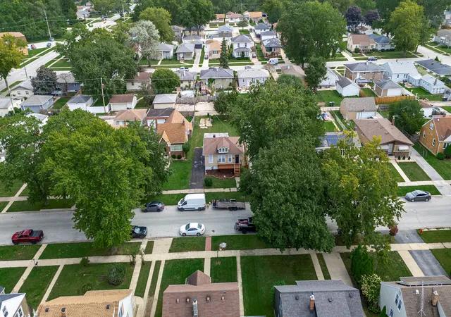 Photo 2 of Single family home for sale at 17825 Chicago Ave, Lansing, IL 60438 | MLS# 12773911 | Listing updated on 2026-10-01