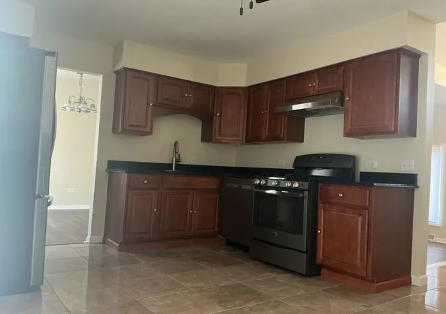 Photo 2 of Single family home for sale at 5304 Arquilla Dr, Richton Park, IL 60471 | MLS# 12773914 | Listing updated on 2026-10-06