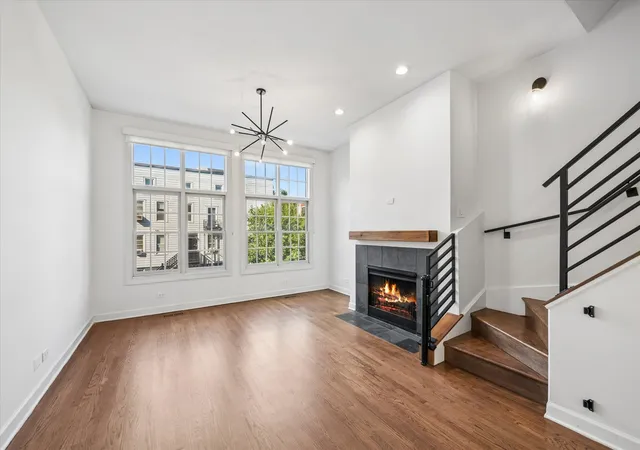 Photo 3 of Townhouse for sale at 865 N May St, Chicago, IL 60642 | MLS# 12773927 | Listing updated on 2026-10-20