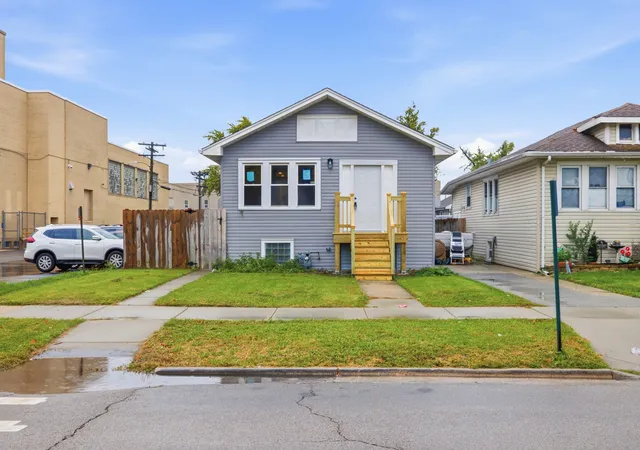 Photo 1 of Single family home for sale at 2602 Glos Ave, Bellwood, IL 60104 | MLS# 12773937 | Listing updated on 2026-10-07