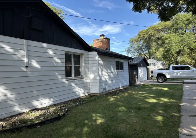 Photo 3 of Single family home for sale at 10159 S Kolin Ave, Oak Lawn, IL 60453 | MLS# 12773946 | Listing updated on 2026-10-06