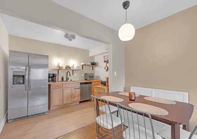 Listing Photo 5 - Condo for sale in building located at 8500 Skokie Blvd, Skokie, IL 60077 - Unit #1D