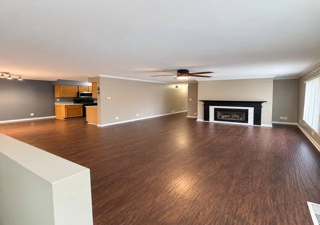 Photo 2 of Condo for sale at 287 Sandhurst Ln #D, South Elgin, IL 60177 | MLS# 12773957 | Listing updated on 2026-10-06
