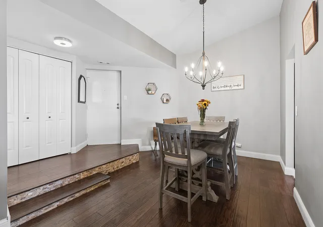 Listing Photo 5 - Condo for sale in building located at 12908 Mill Dr E, Palos Park, IL 60464 - Unit #B2