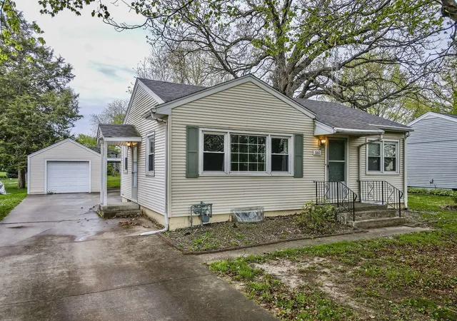 Photo 2 of Single family home for sale at 3153 Sportsman Clb Rd, Bourbonnais, IL 60914 | MLS# 12773963 | Listing updated on 2026-10-07