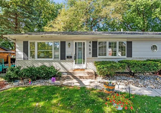 Photo 1 of Single family home for sale at 4550 Sheridan St, Davenport, IA 52806 | MLS# 12773968 | Listing updated on 2026-10-12