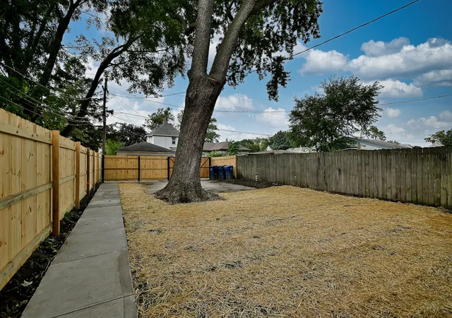 Listing Photo 5 - Condo for sale in building located at 206 S 19th Ave, Maywood, IL 60153
