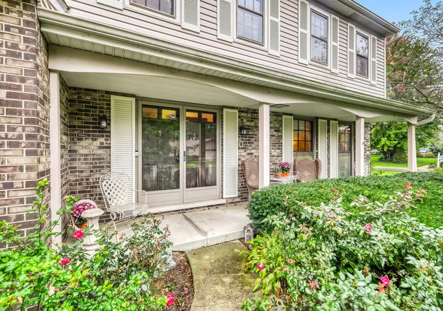 Photo 1 of Single family home for sale at 311 Clearbrook Ct, Schaumburg, IL 60193 | MLS# 12773978 | Listing updated on 2026-10-07
