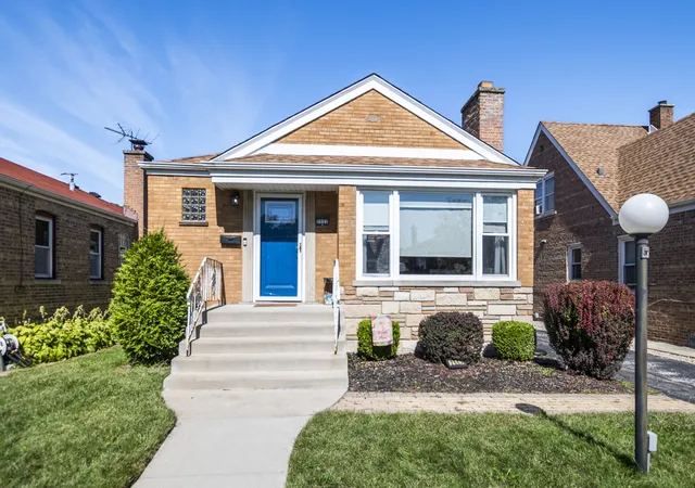 Single family home for sale at 2552 W 81st Place, Chicago, IL 60652 | MLS# 12773980