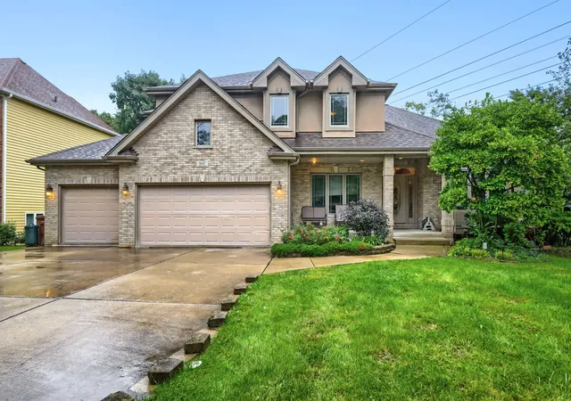 Photo 4 of Single family home for sale at 9017 Orchard Rd, Willow Springs, IL 60480 | MLS# 12773988 | Listing updated on 2026-10-03