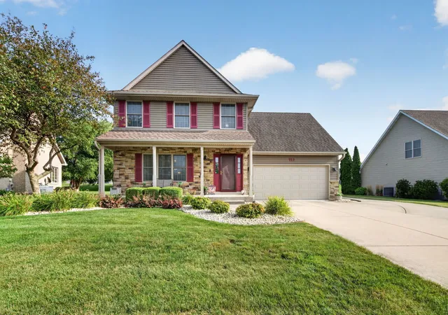 Photo 3 of Single family home for sale at 723 O Toole Dr, Minooka, IL 60447 | MLS# 12774008 | Listing updated on 2026-10-07