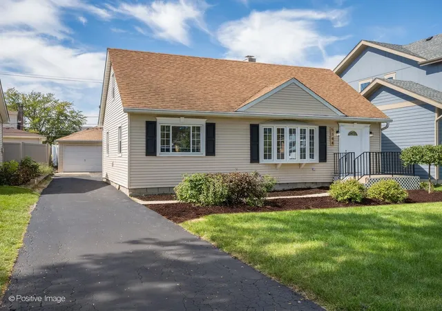 Photo 1 of Single family home for sale at 5344 S Ashland Ave, Countryside, IL 60525 | MLS# 12774010 | Listing updated on 2026-10-03