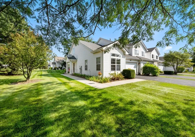Photo 1 of Townhouse for sale at 1641 Abington Ln, North Aurora, IL 60542 | MLS# 12774019 | Listing updated on 2026-10-03