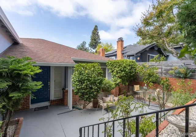 Single family home for sale at 3215 Guido St, Oakland, CA 94602 | MLS# 12774040