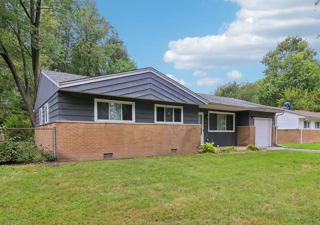 Photo 3 of Single family home for sale at 16344 Spaulding Ave, Markham, IL 60428 | MLS# 12774048 | Listing updated on 2026-10-07