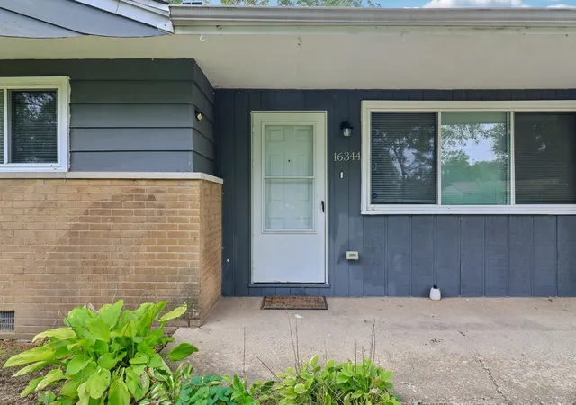 Photo 4 of Single family home for sale at 16344 Spaulding Ave, Markham, IL 60428 | MLS# 12774048 | Listing updated on 2026-10-07