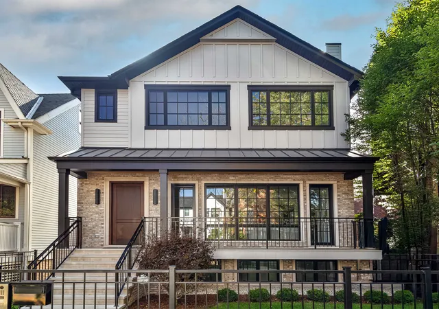 Single family home for sale at 1907 W Cuyler Ave, Chicago, IL 60613 | MLS# 12774050
