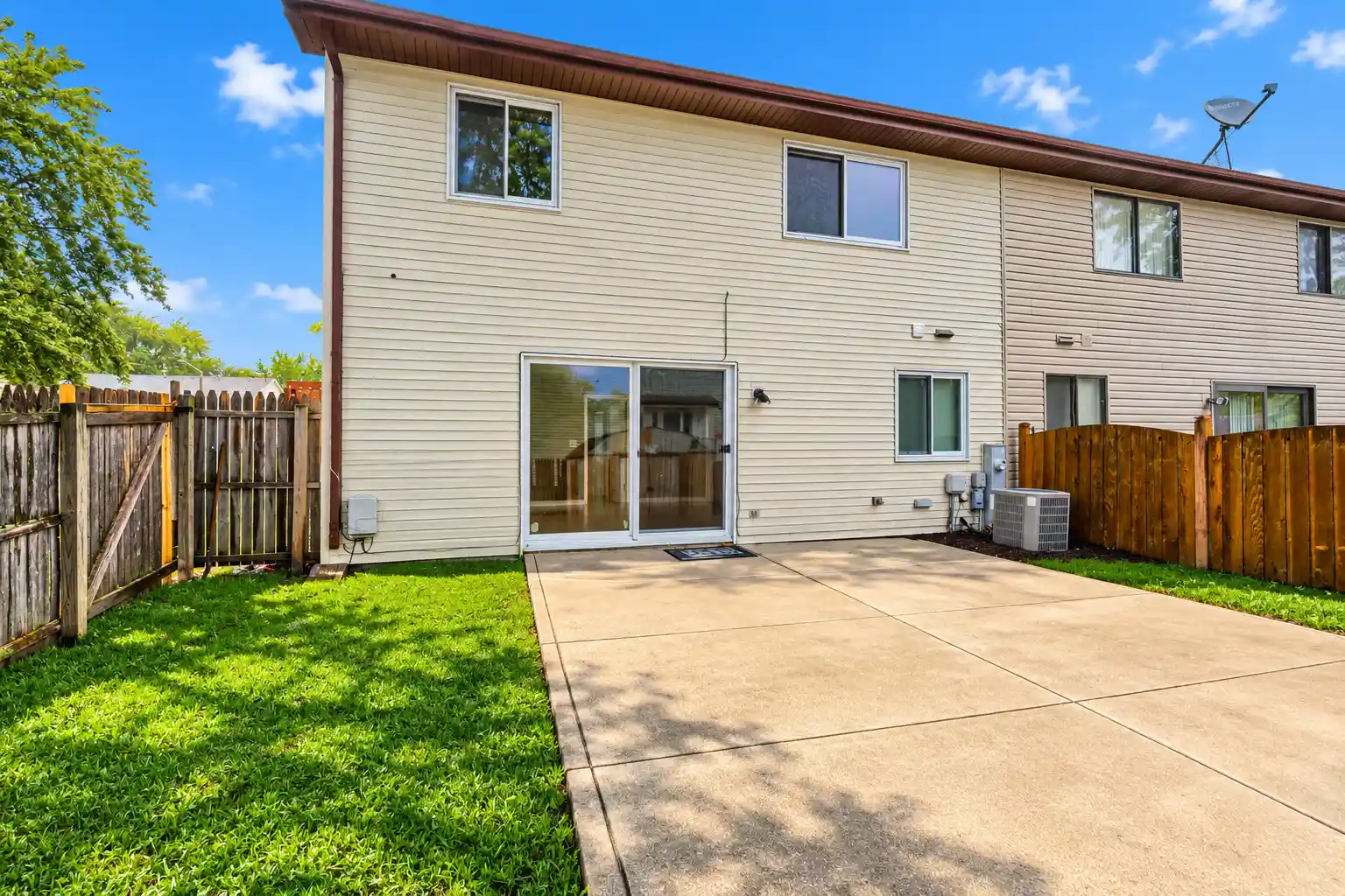Listing Photo 22 - Condo for sale in 2165 Wildwood Ct located at 2165 Wildwood Ct, Hanover Park, IL 60133 - Unit 2165 Wildwood Ct