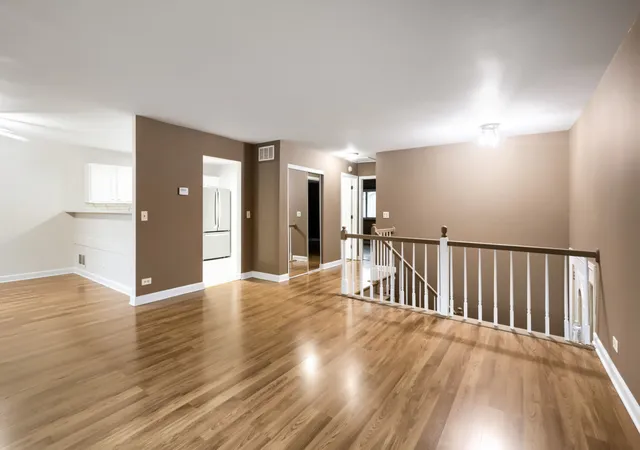 Listing Photo 4 - Condo for sale in building located at 2165 Wildwood Ct, Hanover Park, IL 60133