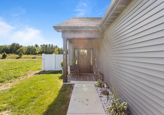 Photo 3 of Multi family home for sale at 7 Prairie Trl, Monticello, IL 61856 | MLS# 12774087 | Listing updated on 2026-10-12