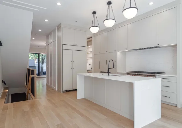 Photo 4 of Single family home for sale at 1625 W Julian St, Chicago, IL 60622 | MLS# 12774089 | Listing updated on 2026-10-08