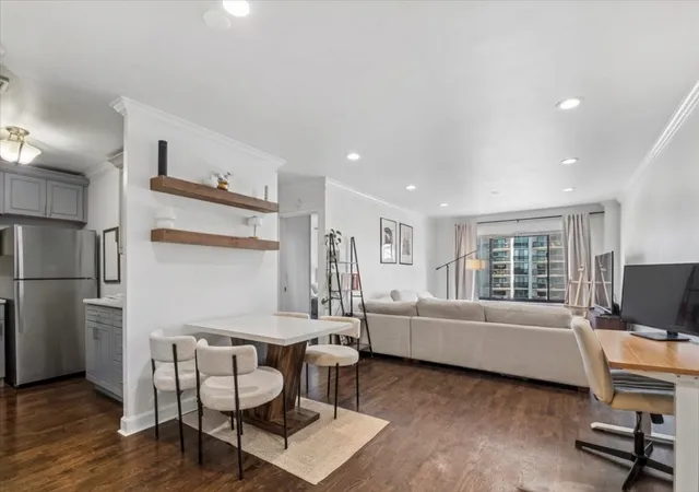Photo 1 of Condo for sale at 607 W Wrightwood Ave #809, Chicago, IL 60614 | MLS# 12774110 | Listing updated on 2026-10-08