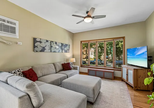 Photo 3 of Single family home for sale at 4731 N Kilbourn Ave, Chicago, IL 60630 | MLS# 12774111 | Listing updated on 2026-10-07