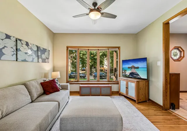Photo 4 of Single family home for sale at 4731 N Kilbourn Ave, Chicago, IL 60630 | MLS# 12774111 | Listing updated on 2026-10-07