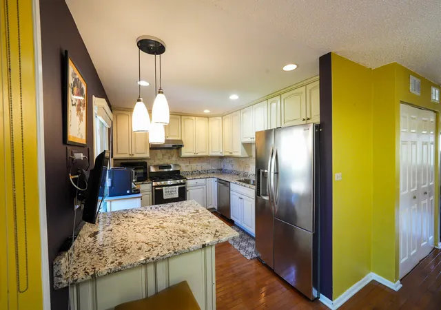 Photo 3 of House for sale at 6430 Pruthmore Ct, Lisle, IL 60532 | MLS# 12774116 | Listing updated on 2026-10-08