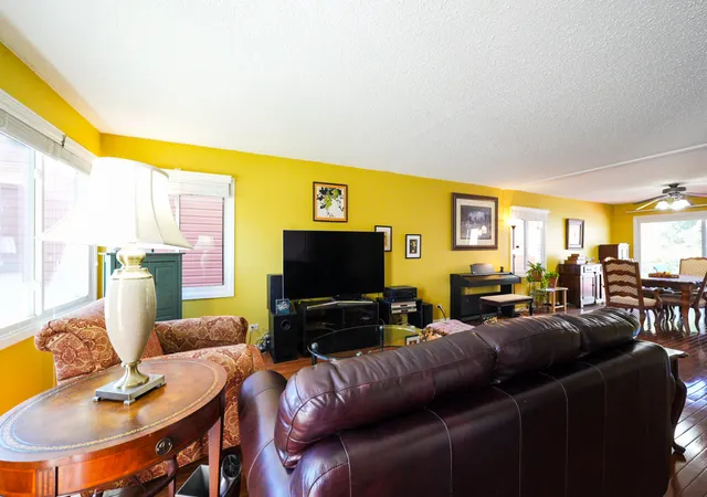 Photo 4 of House for sale at 6430 Pruthmore Ct, Lisle, IL 60532 | MLS# 12774116 | Listing updated on 2026-10-08