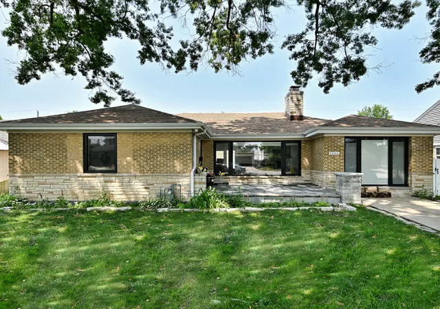 Photo 1 of Single family home for sale at 4944 Jarvis Ave, Skokie, IL 60077 | MLS# 12774121 | Listing updated on 2026-10-05