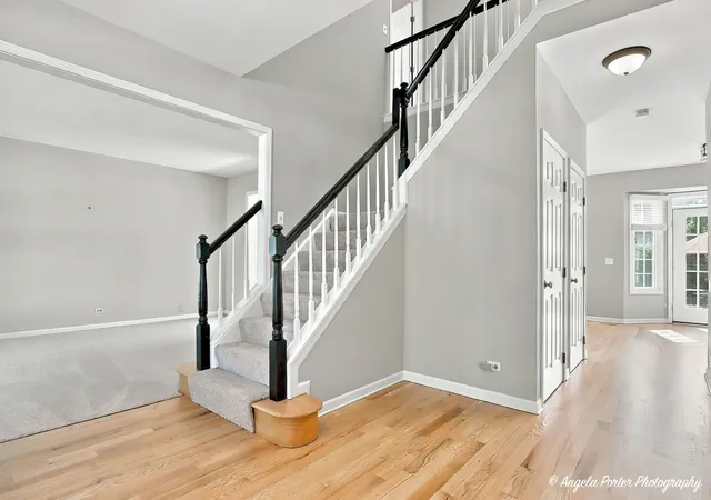 Photo 3 of Single family home for sale at 813 Walton Ln, Grayslake, IL 60030 | MLS# 12774122 | Listing updated on 2026-10-07