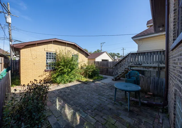 Photo 3 of Single family home for sale at 5226 W Wolfram St, Chicago, IL 60641 | MLS# 12774123 | Listing updated on 2026-10-07
