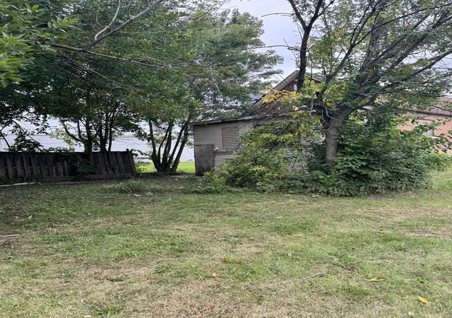 Photo 3 of Single family home for sale at 752 State Line Rd, Calumet City, IL 60409 | MLS# 12774134 | Listing updated on 2026-10-07