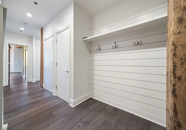 Listing Photo 3 - Condo for sale in building located at 1600 S Jefferson St, Chicago, IL 60616 - Unit #201