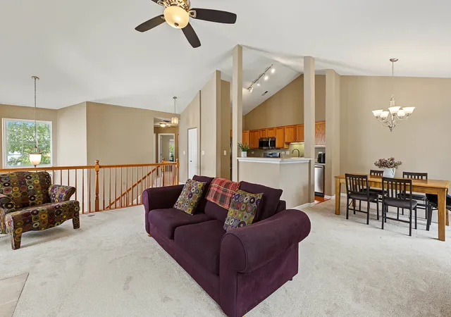 Photo 4 of Townhouse for sale at 2410 Georgetown Cir, Aurora, IL 60503 | MLS# 12774162 | Listing updated on 2026-10-07