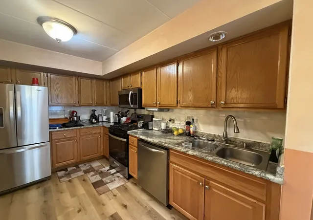 Photo 3 of Condo for sale at 9211 S Roberts Rd #1B, Hickory Hills, IL 60457 | MLS# 12774173 | Listing updated on 2026-10-02