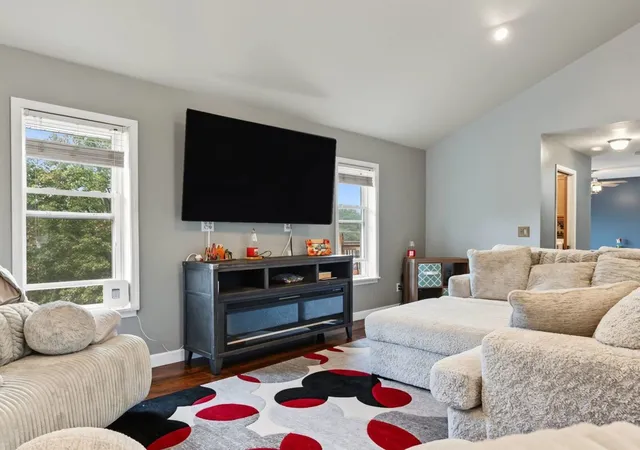 Photo 3 of Single family home for sale at 217 Harward St, Pontiac, IL 61764 | MLS# 12774178 | Listing updated on 2026-10-02