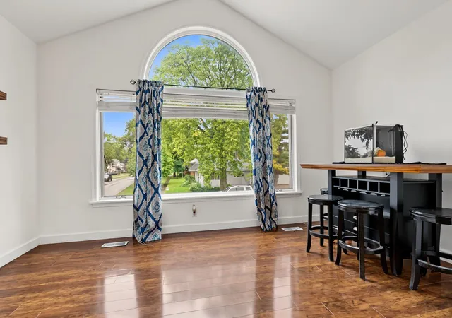 Photo 4 of Single family home for sale at 217 Harward St, Pontiac, IL 61764 | MLS# 12774178 | Listing updated on 2026-10-02