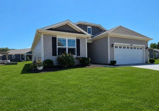 Photo 1 of Single family home for sale at 1200 Redtail Cir, Woodstock, IL 60098 | MLS# 12774180 | Listing updated on 2026-10-07