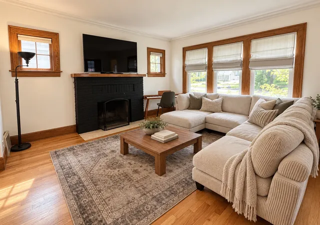 Photo 3 of Single family home for sale at 2129 Melrose St, Rockford, IL 61103 | MLS# 12774185 | Listing updated on 2026-10-04