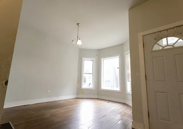 Listing Photo 5 - Condo for sale in building located at 6434 S Eberhart Ave, Chicago, IL 60637