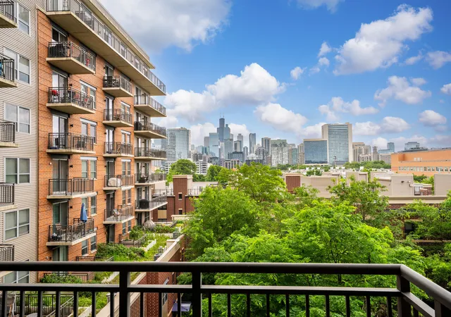 Photo 3 of Condo for sale at 437 W Division St #515, Chicago, IL 60610 | MLS# 12774194 | Listing updated on 2026-10-09